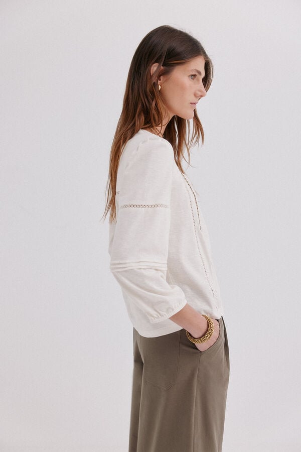 Hoss Intropia Miranda. Blusa rom&acirc;ntica Beige