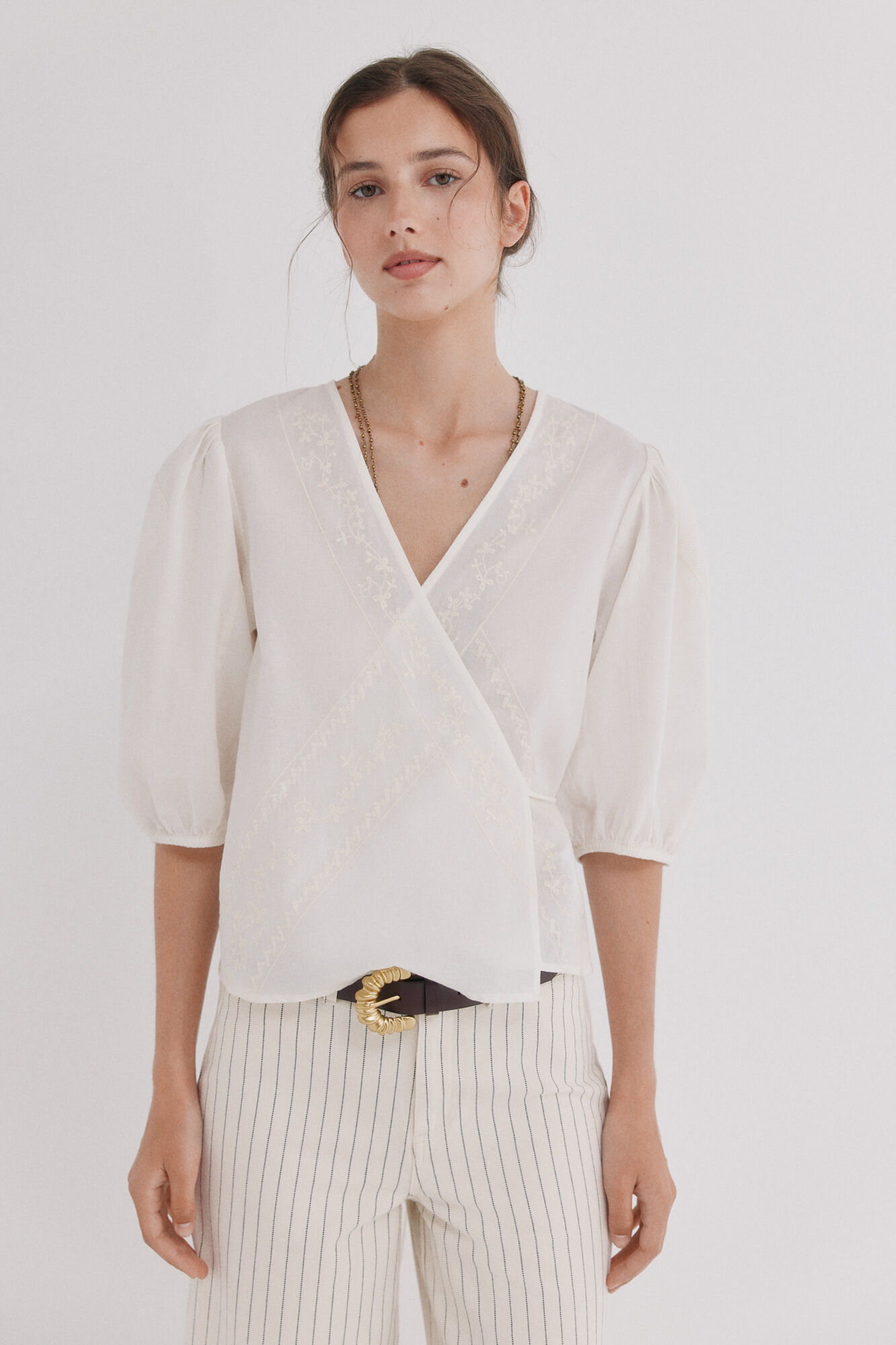 Hoss Intropia Cintia. Blusa cruzada