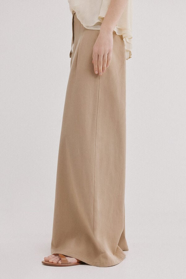 Hoss Intropia Poppy. Cal&ccedil;a fluida com pin&ccedil;as Ecru
