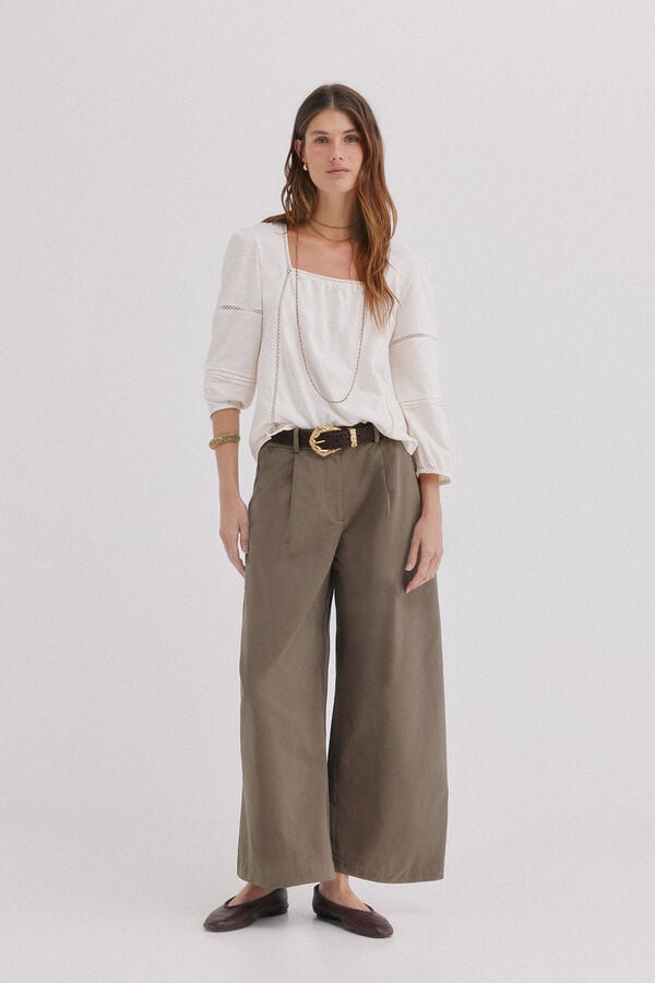 Hoss Intropia Miranda. Blusa rom&acirc;ntica Beige