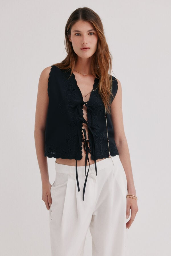 Hoss Intropia Cecilia. Blusa com la&ccedil;ada Preto