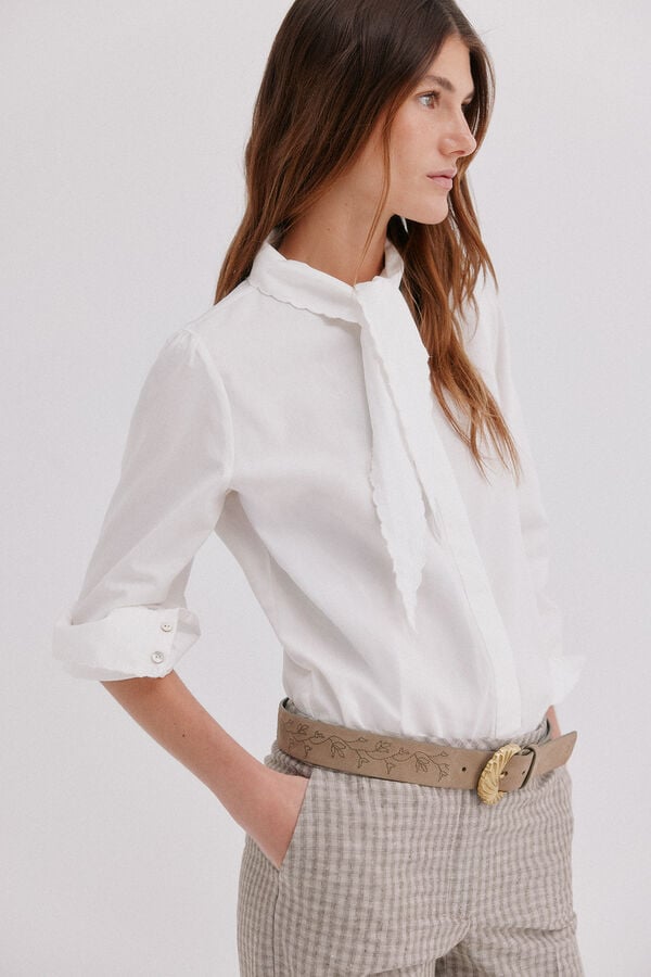 Hoss Intropia Caia. Blusa com la&ccedil;ada Branco