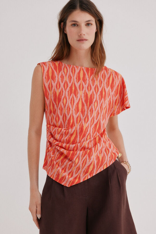 Hoss Intropia Melania. Camiseta asim&eacute;trica Multicolor