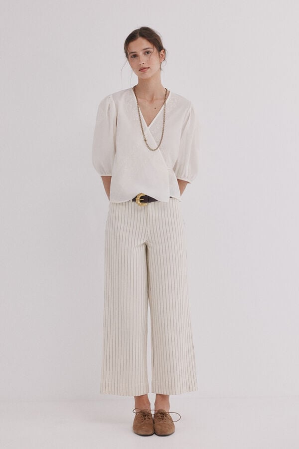 Hoss Intropia Cintia. Blusa cruzada Ecru