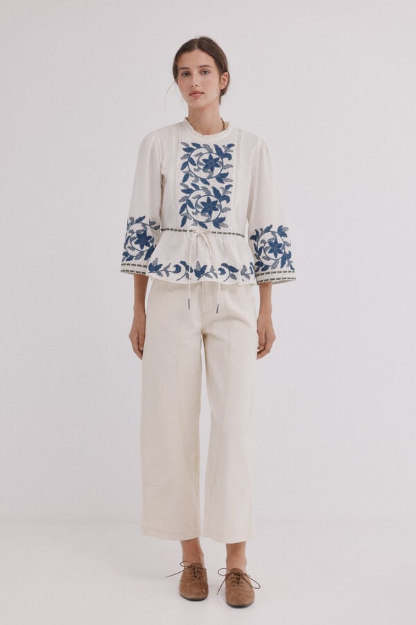 Hoss Intropia Cordelia. Blusa bordados Ecru