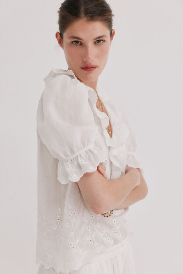 Hoss Intropia Carina. Blusa volante Marfil