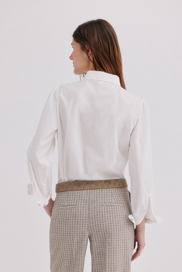 Hoss Intropia Caia. Blusa com la&ccedil;ada Branco