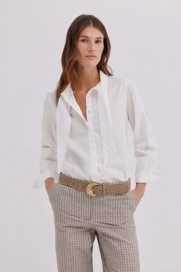 Hoss Intropia Caia. Blusa com la&ccedil;ada Branco